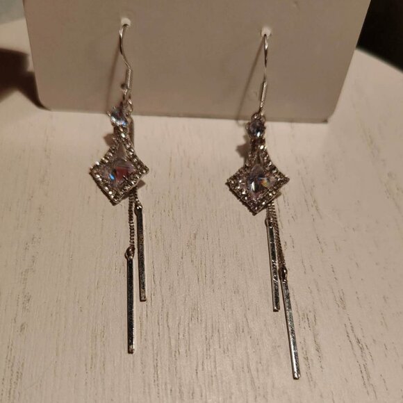 Glowing Dimond Strings - Picture 1 of 1